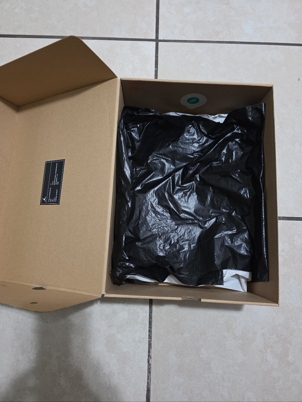Empty Shoe Box - Picture 7 of 7